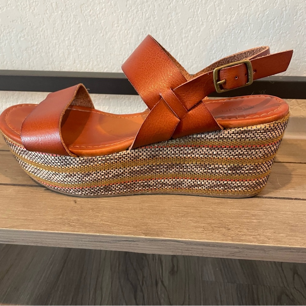 Maurices Wedge Sandals 7.5 Tan Strappy Platform Espadrille Boho Summer - Picture 13 of 14